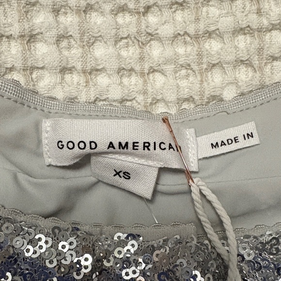 Good American Sparkling Silver Sequin Long Sleeve Top - Picture 6 of 13